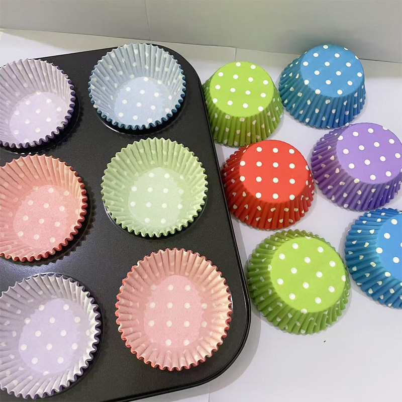 Kitchen Paper For Baking - 100個/200個 水玉模様のケーキ紙カップ、耐油性ベーキングカップ、家族の集まりをテーマにした誕生日パーティー用のデザート紙カップ、ケーキ、デザート、パーティーデコレーションに最適