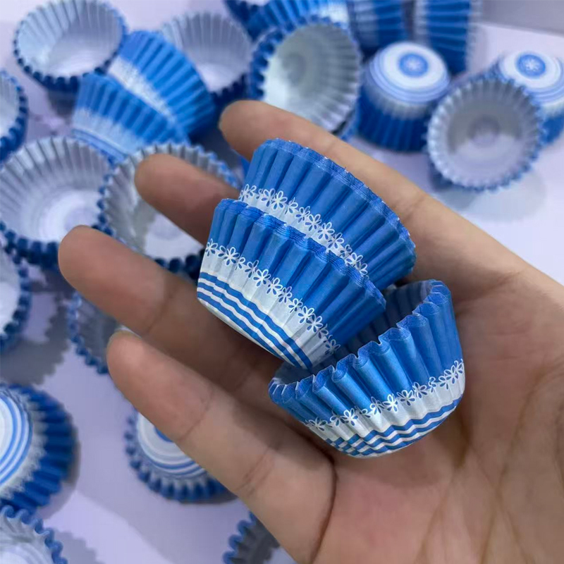 200個/500個/1000個 ブルーフラワーミニケーキペー - Kitchen Paper For Baking のレビューと価格