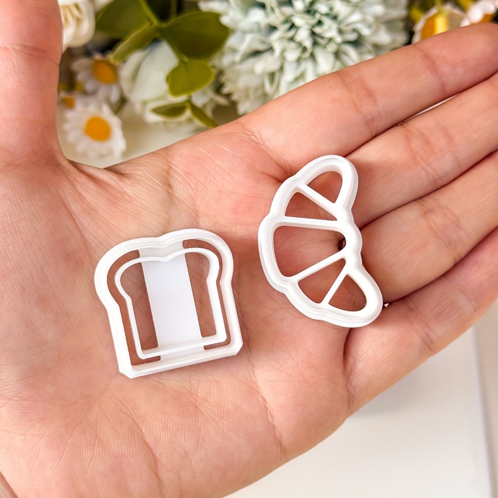 4個入りパン型クッキーカッターセット、クロワッサン、トースト - Cookie Cutter Set のレビューと価格